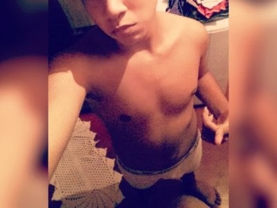 MutzembergyBR_ - Stripchat Cam2cam Masturbation Handjob Boy 