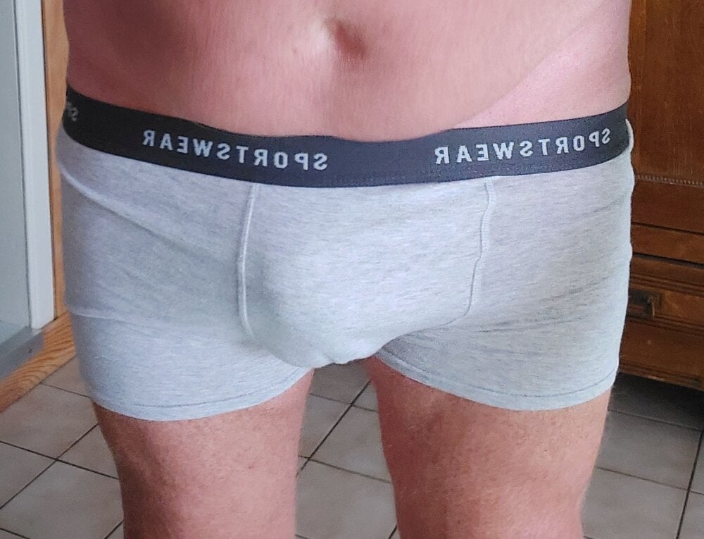 justme2012's Offline XXX Chat