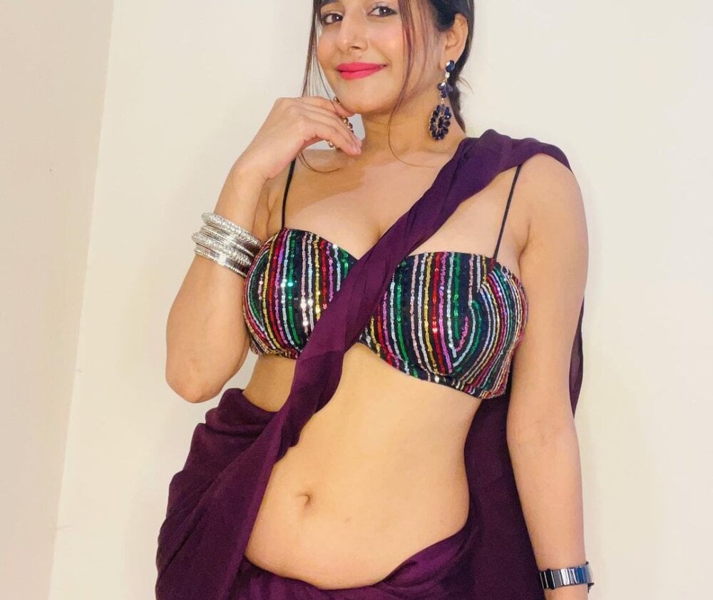 Live sex webcam photo for she74393 #287630464