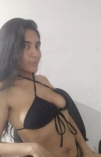 Sara-shely's webcam live show