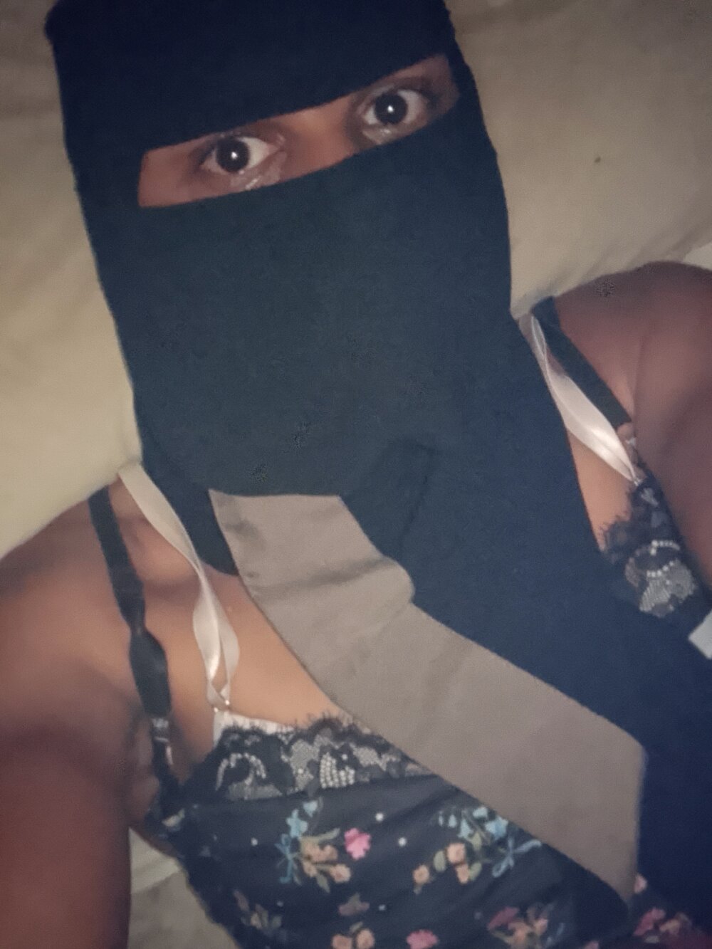 NiftyGyroscope30's Offline XXX Chat