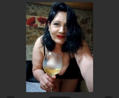 LadyCampesina82 ♉ naked cam