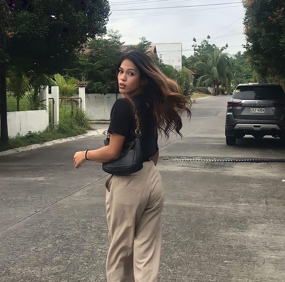 Ving_Langkad's Offline XXX Chat