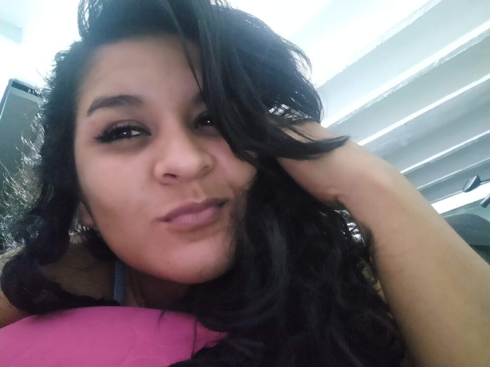 mega-camsex.com lenna_rosse_ livesex profile in latino cams