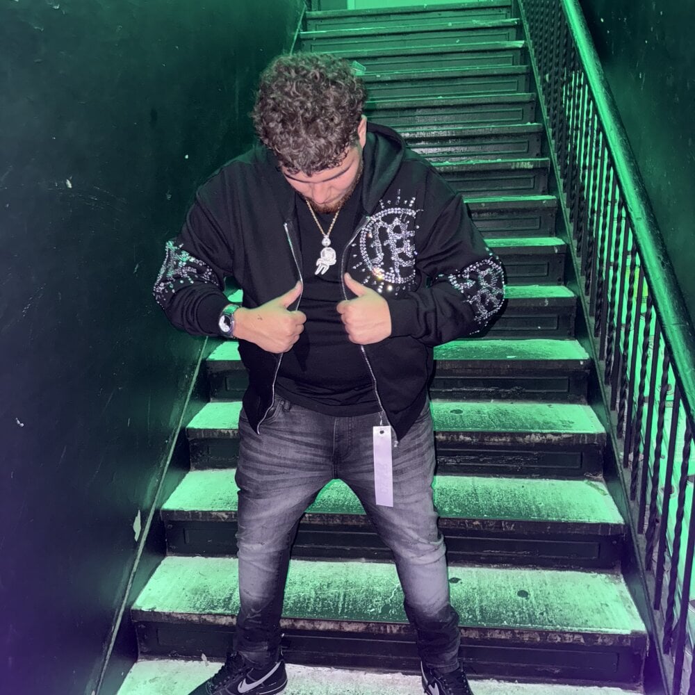 ThickMexican123's Offline XXX Chat