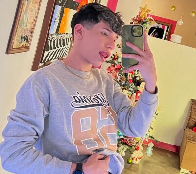 the_latinsguys from stripchat