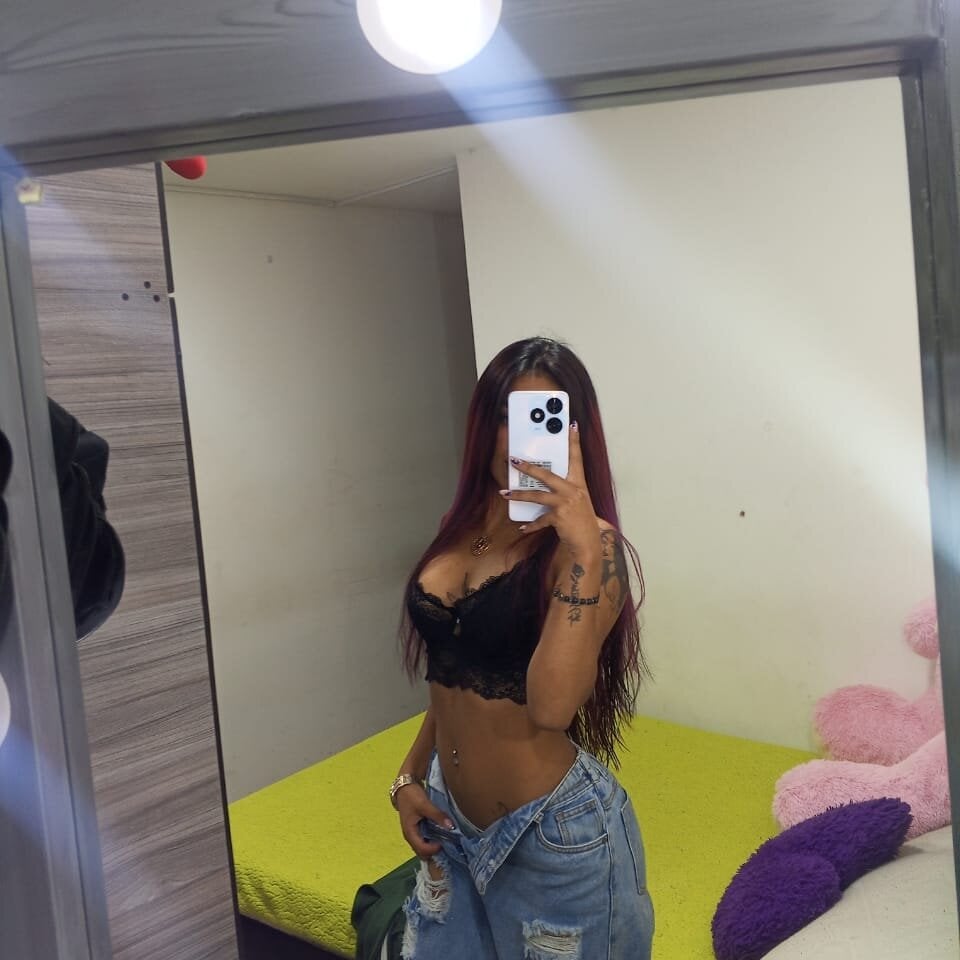 Nahomy_ch profile