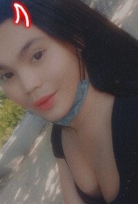 Camila_Madrigal's Offline Chat Room