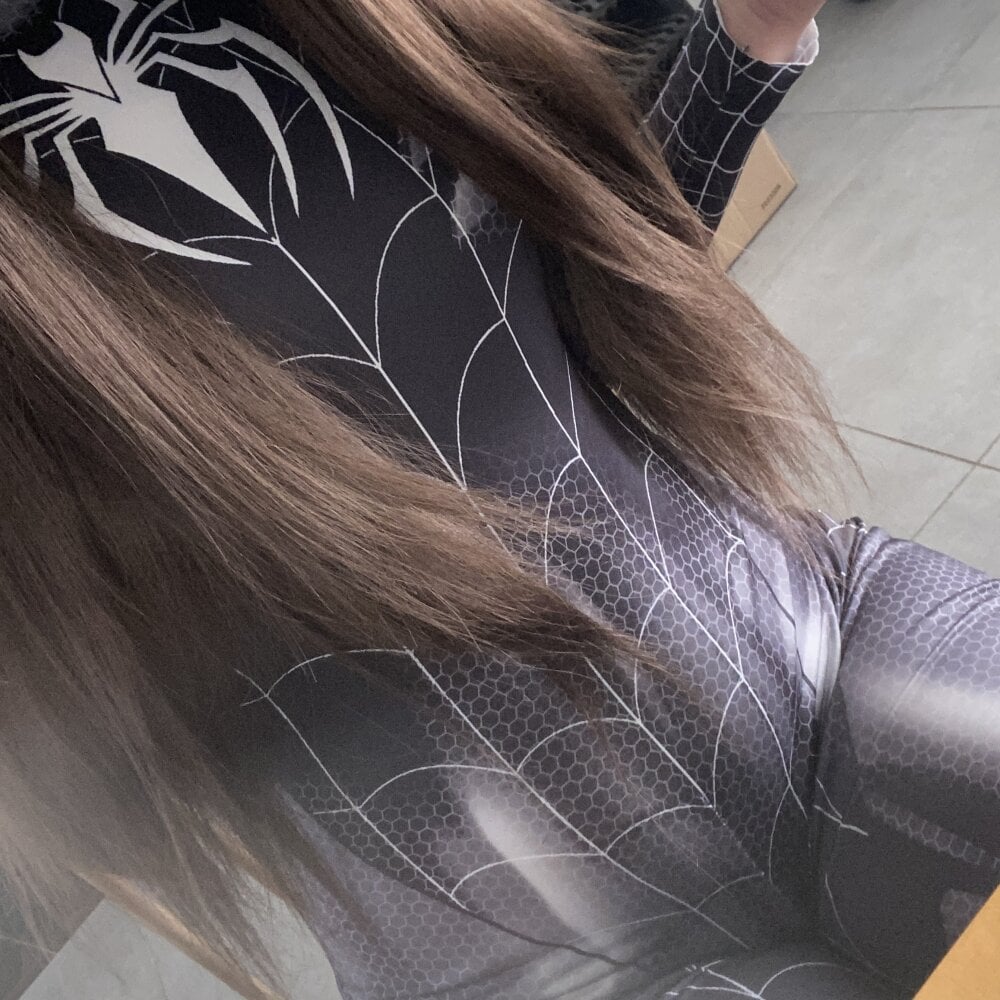 Neneparisxll profile