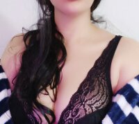 Raania-arabic's Offline XXX Chat