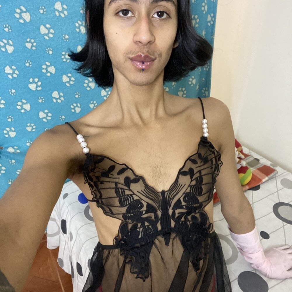 naicollsxxx from stripchat
