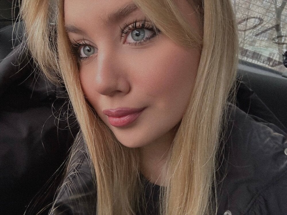 free6cams.com riley_endlesslove livesex profile in white cams