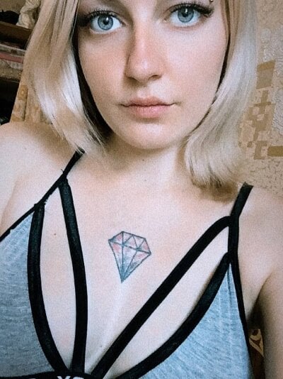 livesex.fan KelGrov2 livesex profile in grey-eyes cams