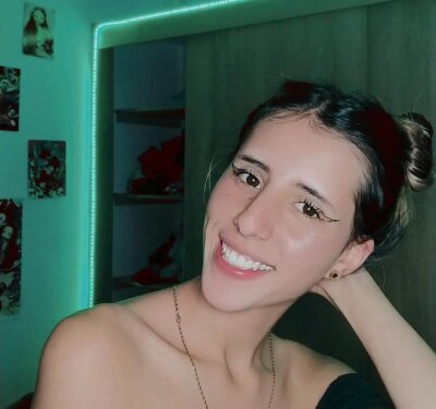 Pearl_Amatista 🐫 cam