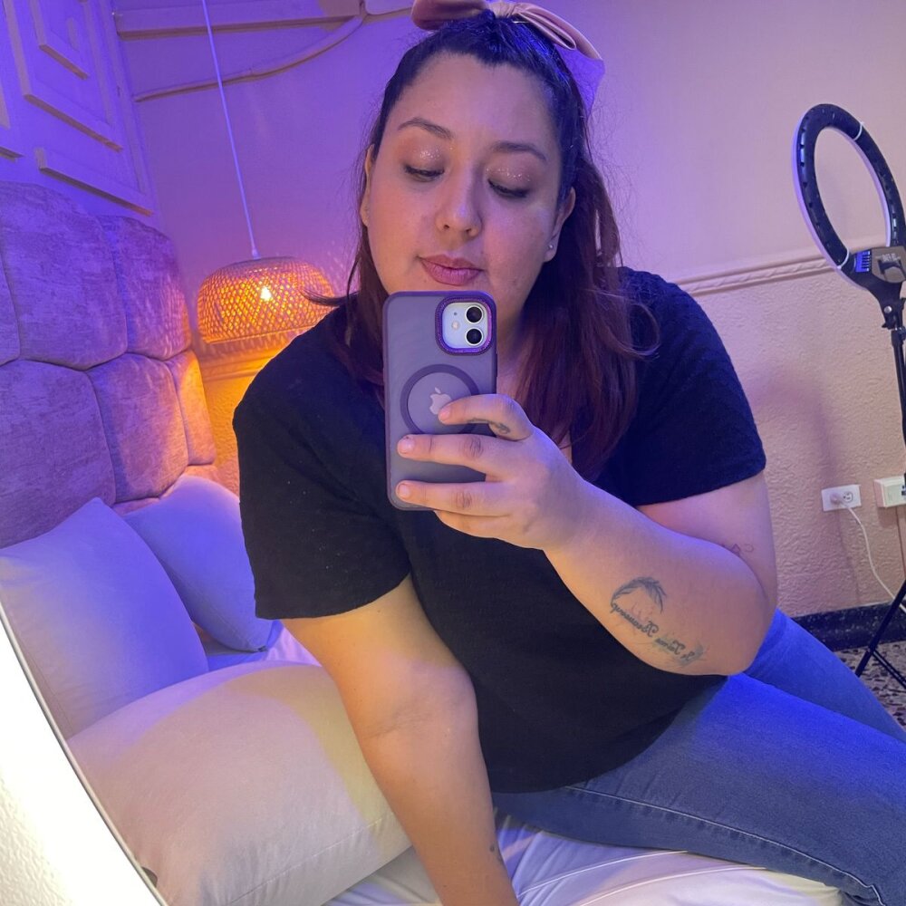 monica_slutty2 profile