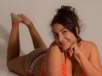 yosselin23's webcam live show