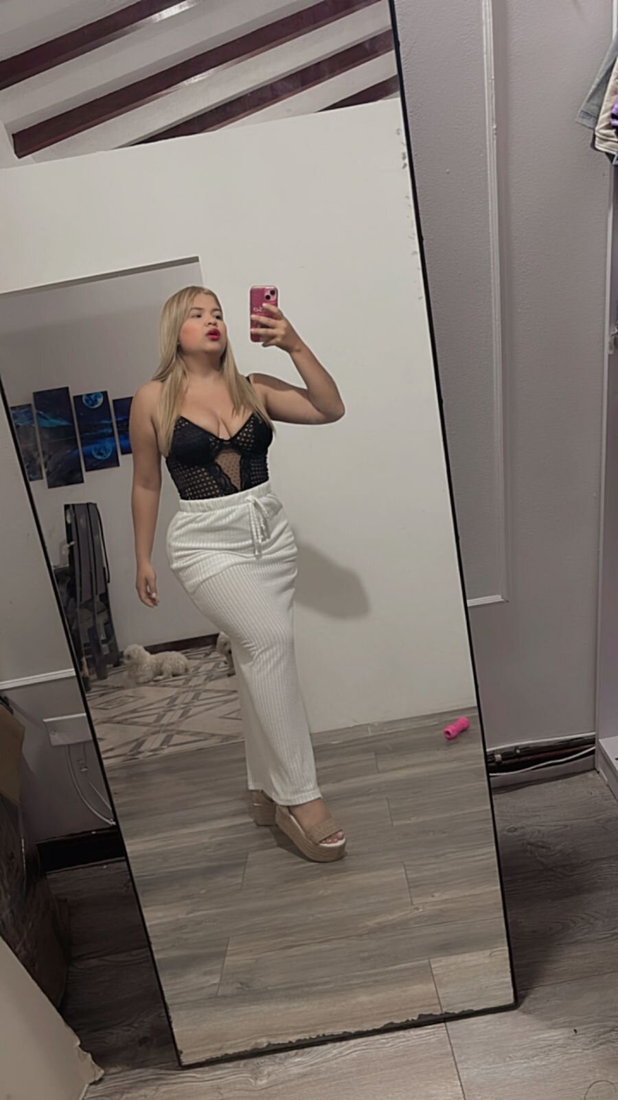 mia_moons1