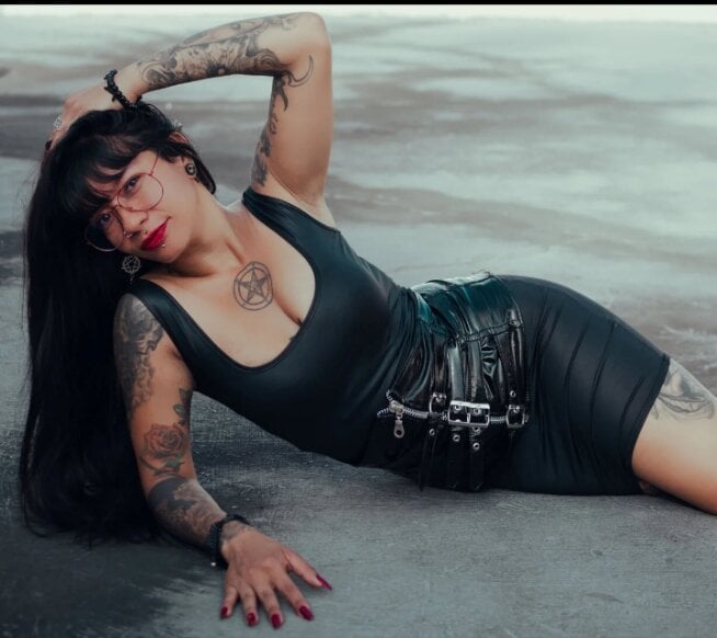 valkirianyx webcam livesex profile in latina cams