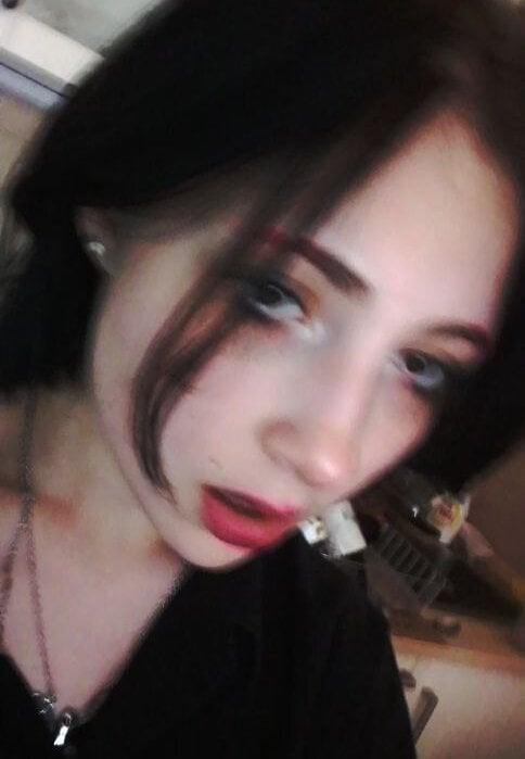 sexlivecamsites.com _l_o_r_r_y_ livesex profile in thin cams