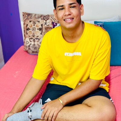 ares_foxx_ from stripchat