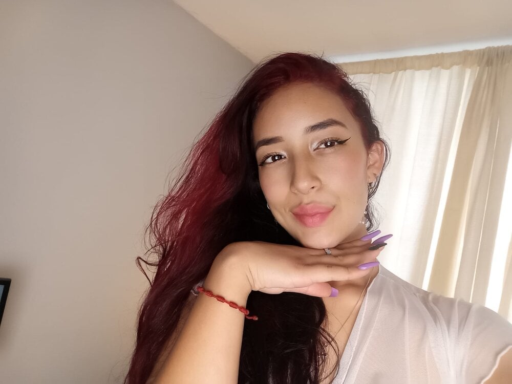 Cassie_fletcher_'s Offline XXX Chat
