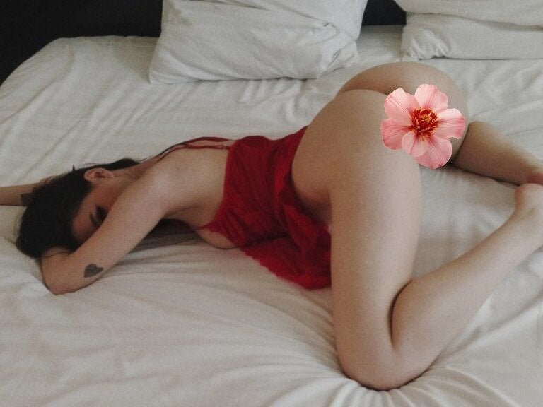 mila-naughty webcam livesex profile in im-a-hobo cams