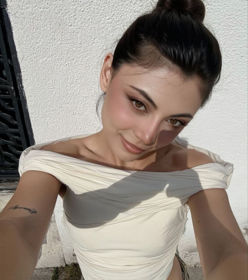 sexlivecamsites.com lila_rudy2805 livesex profile in chastity cams