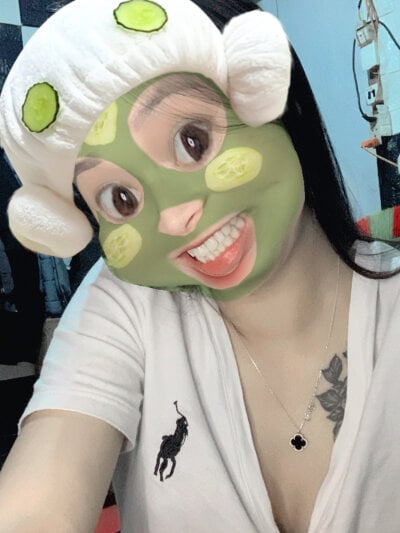Em-Tho07 on StripChat