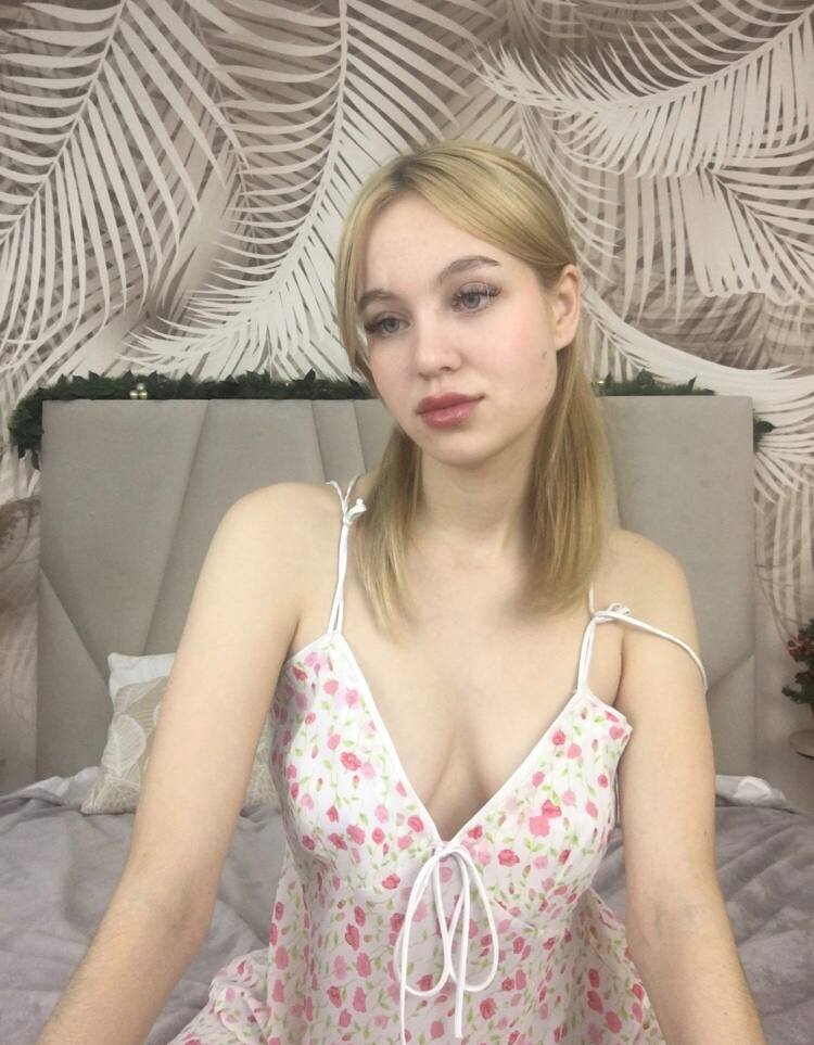 Emily_Yummy