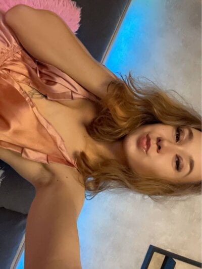 Vikki_White - petite white