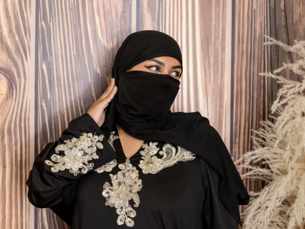 6livesex.com kadira_ livesex profile in middleeastern cams