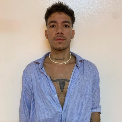 Milan_Jones_ profile