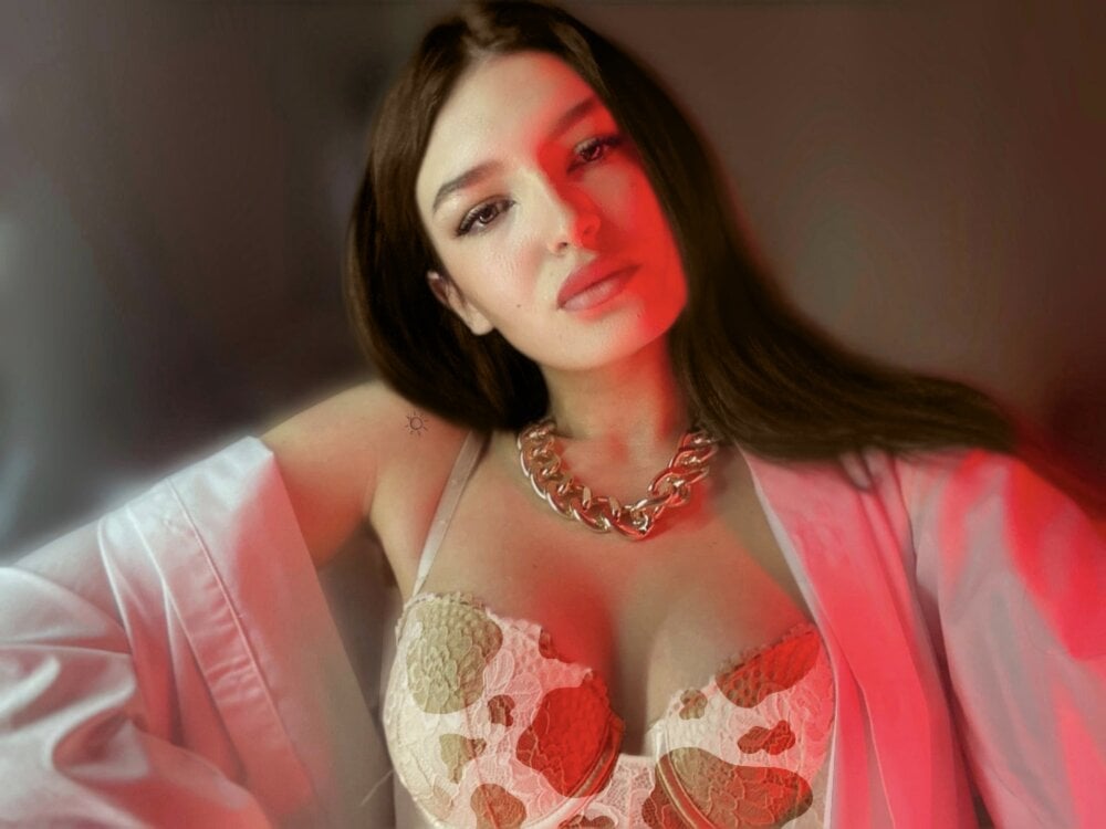 nicolepugh webcam profile - Haitian