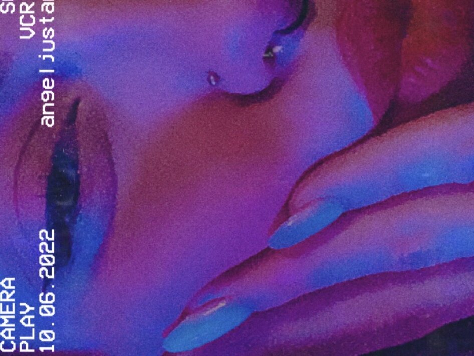 StillHotAngel 🛳 stream