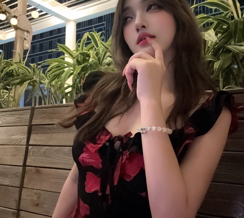 DancerSaKi_ ✝ online nude chat
