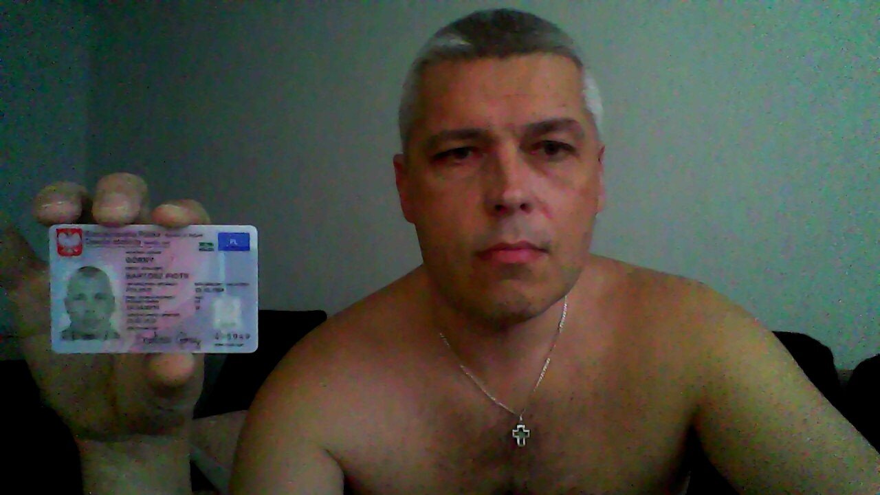 Batman_8411 live webcam