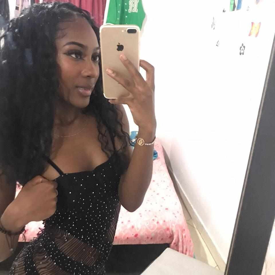 Live sex webcam photo for deyy_madissonn #289970419