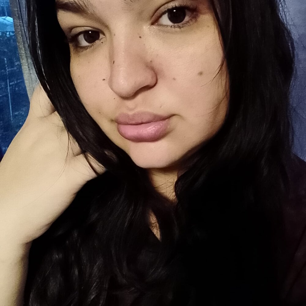 newporncams.com fluffyluna livesex profile in im-from-wherever-you-want-me-to-be cams
