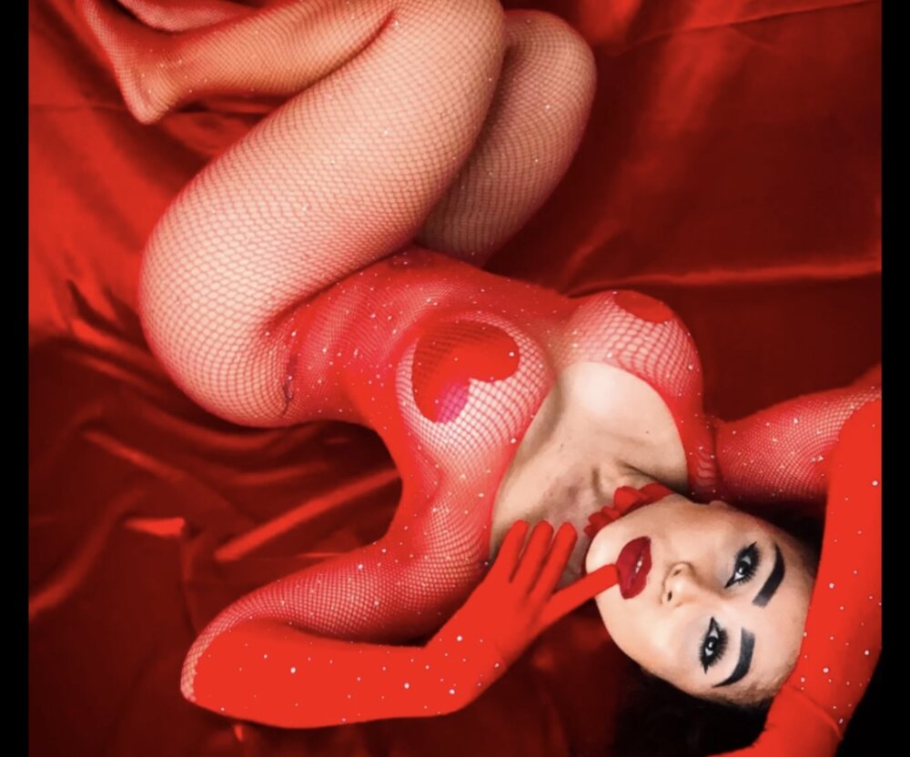 myliveeroticcams.com natural_bigass_nina livesex profile in latino cams