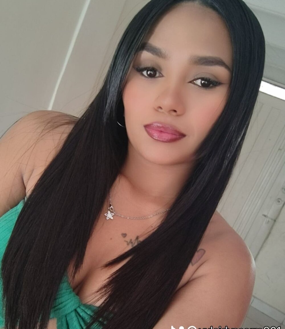 elivecams.com sofiahot_83 livesex profile in india cams