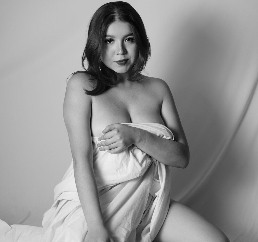 Mia_Juicyberry profile