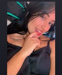 marcelove6699's Offline Chat Room