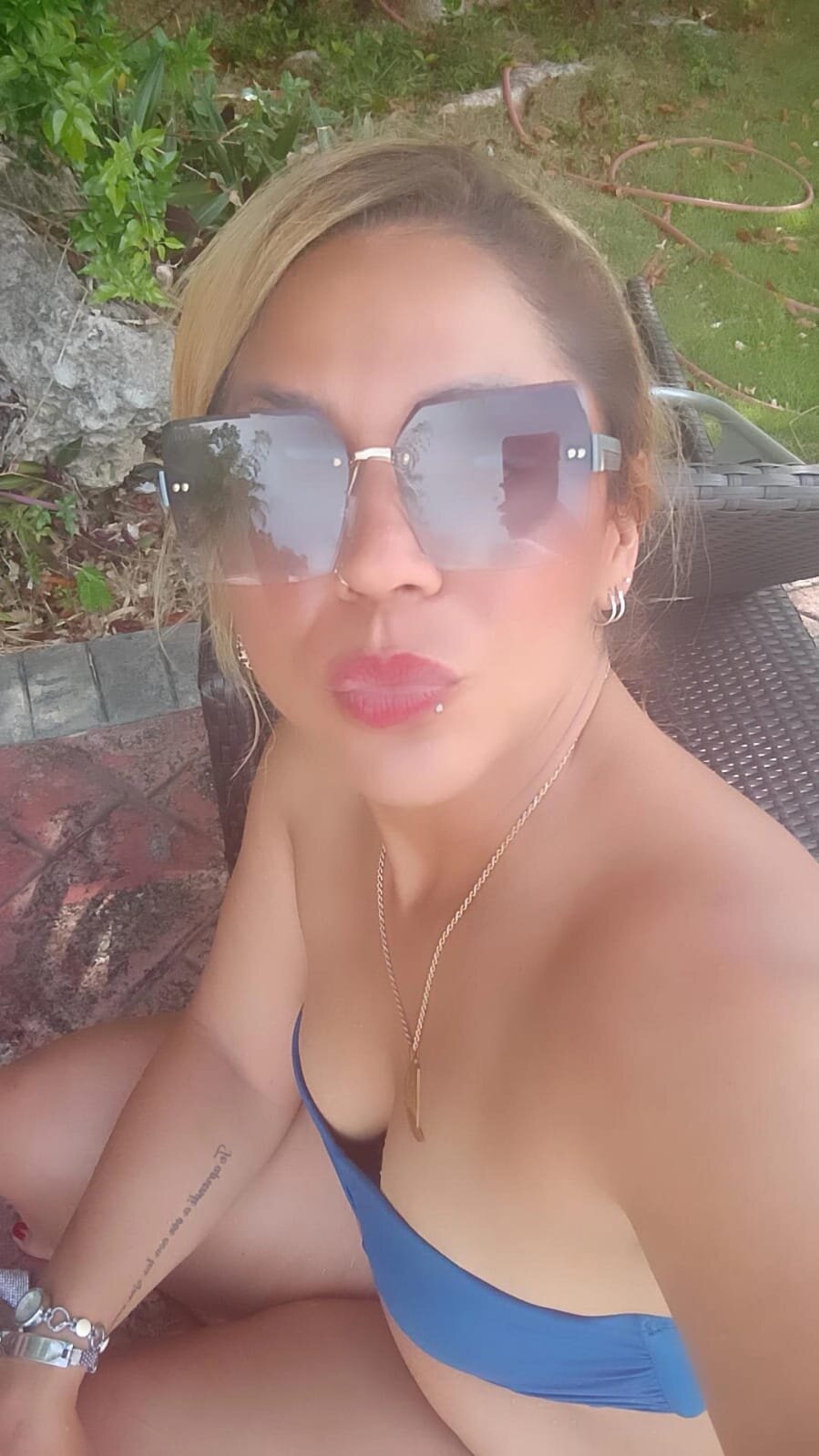 nena_milf