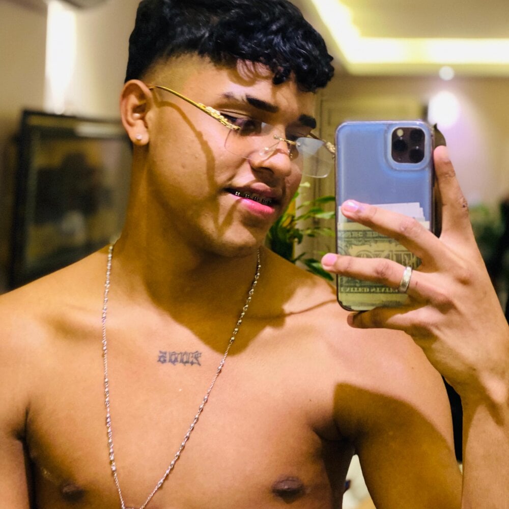Dominic_20_ profile