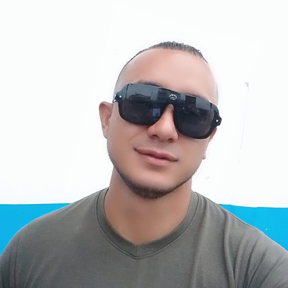 carlos2025r from stripchat