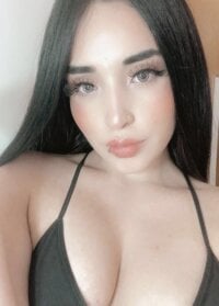Natasshaqueen1's Offline Chat Room