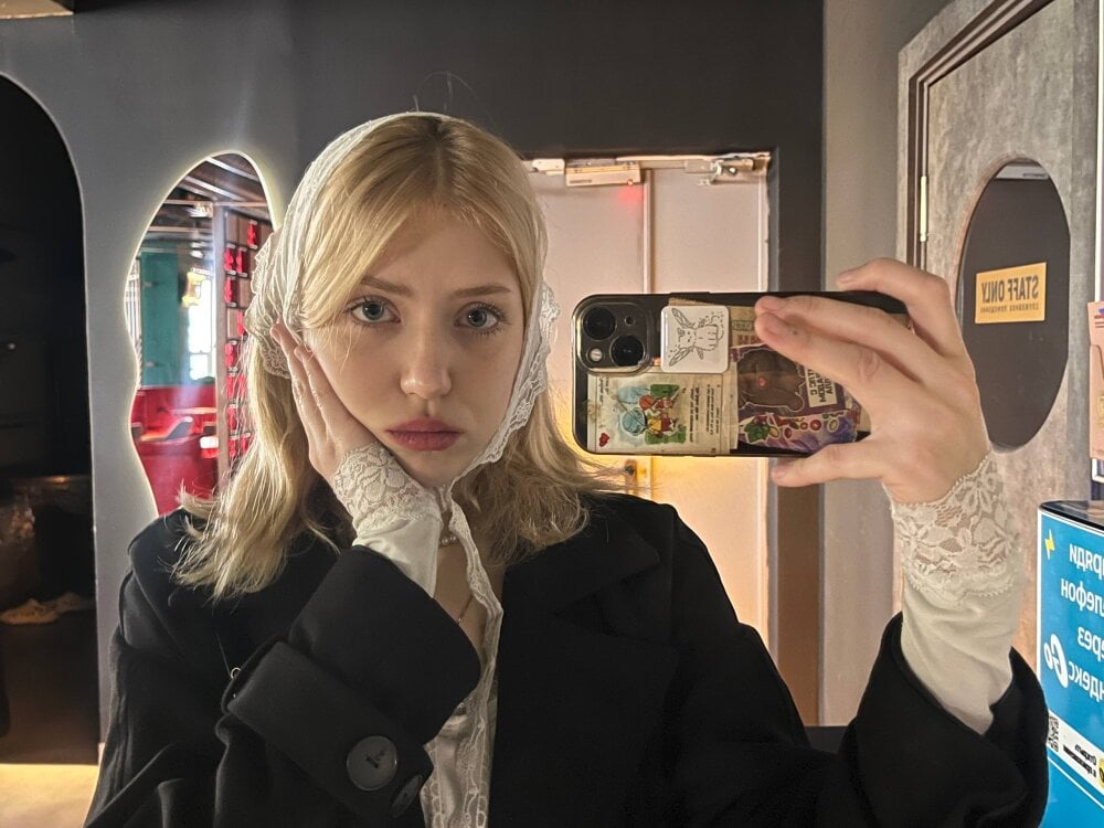 pornos.live heatlily livesex profile in romaniagmt2 cams