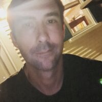 watchme_jerkit's Offline Chat Room