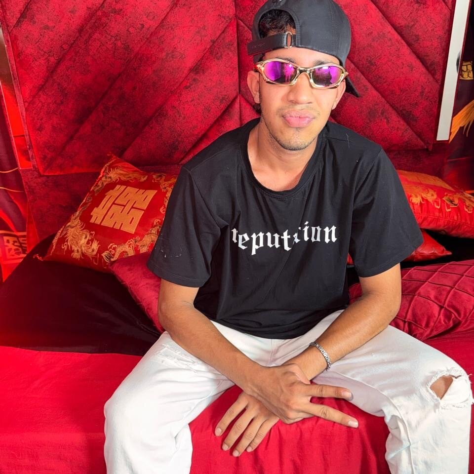 latin_straight0 from stripchat