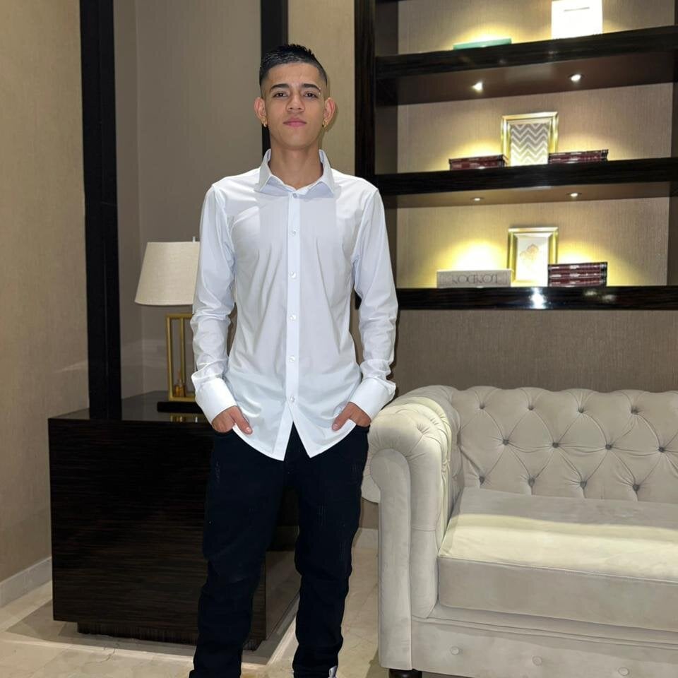 mike_cr from stripchat